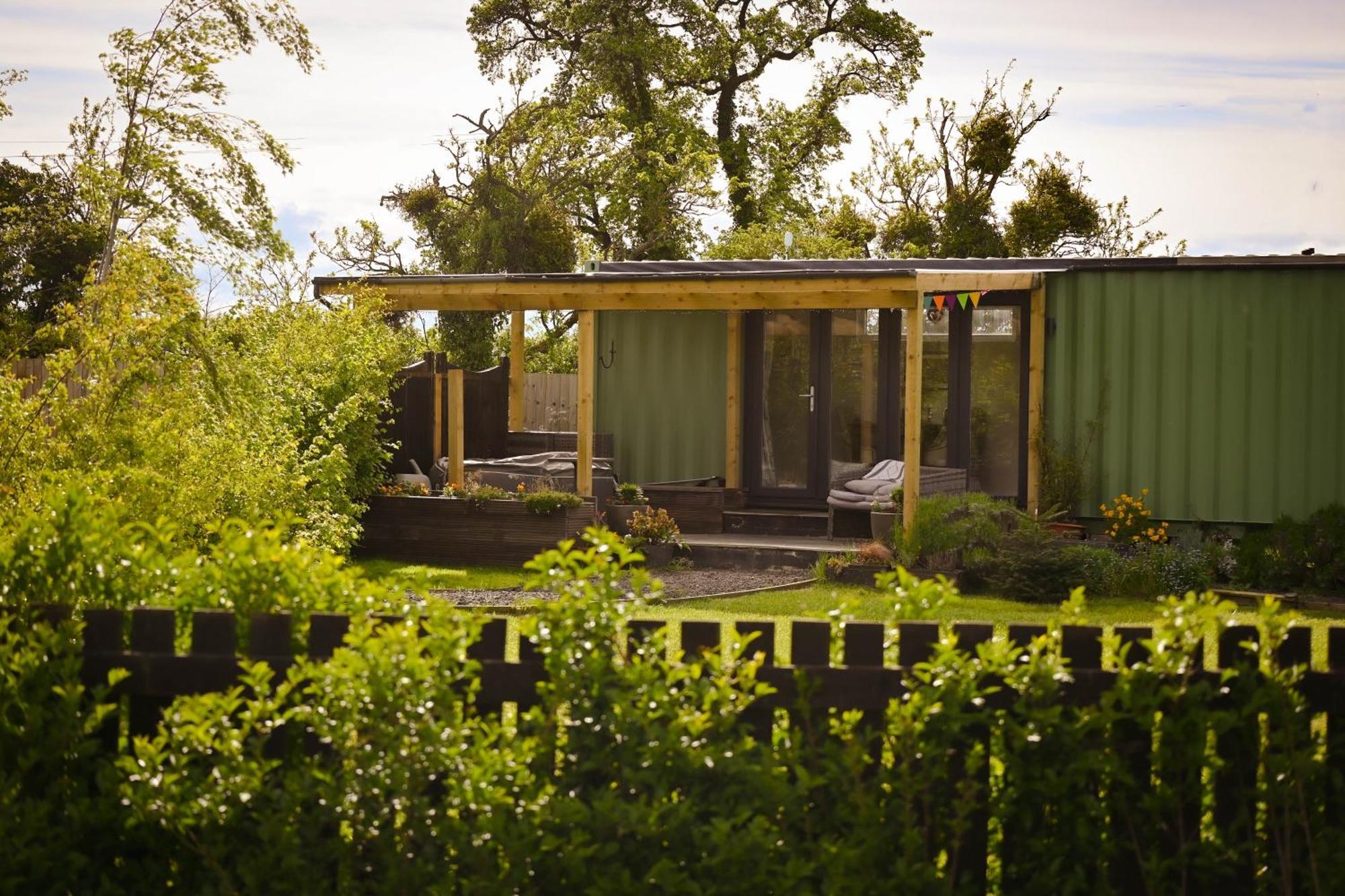 Sweet Pea Cabin Badsey Екстер'єр фото